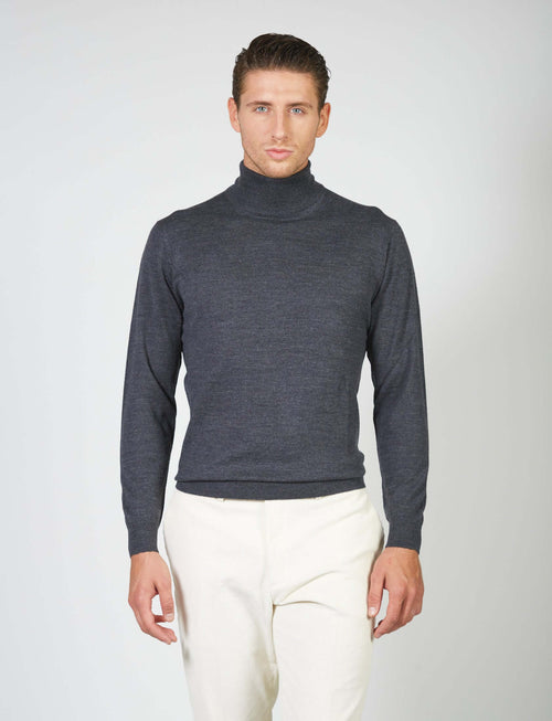 Dolcevita basic in lana merino_Luigi Fusaro