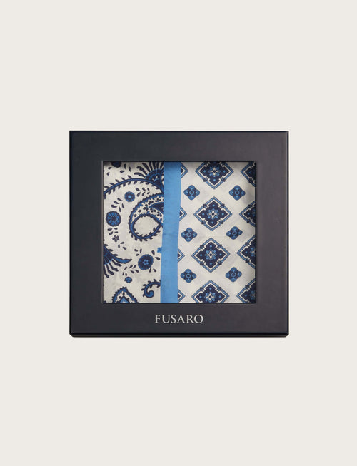 Foulard in seta fantasia paisley su fondo bianco luigi fusaro