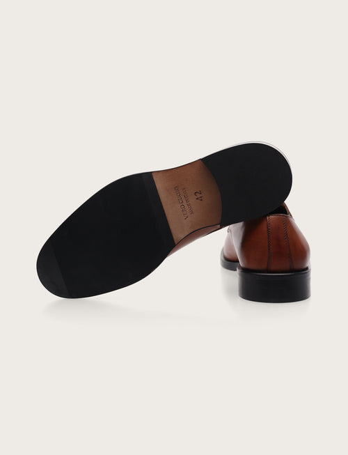 Derby in pelle con tacco in cuoio