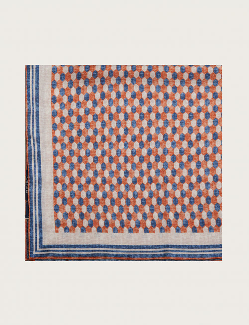 Foulard in seta con disegno geometrico