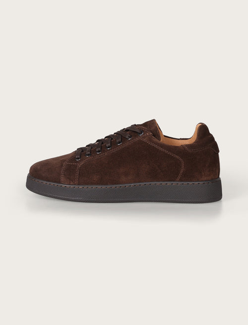 Sneakers in camoscio con suola in gomma |Colore:Testa di moro