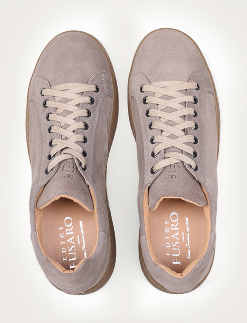 Sneakers in camoscio con suola in gomma |Colore:Taupe