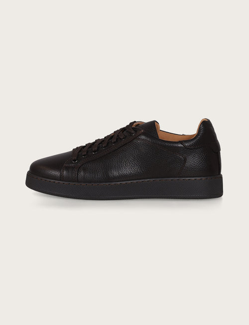 Sneakers in pelle bottalata con suola in gomma |Colore:Moro