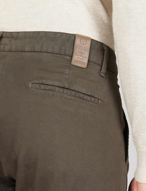 Pantaloni in twill di cotone |Colore:Moro