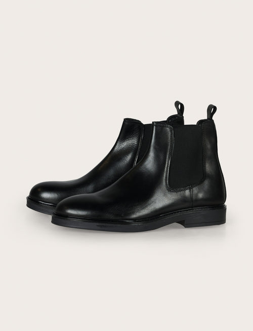 Stivaletto Chelsea in pelle con fondo in gomma |Colore:Nero