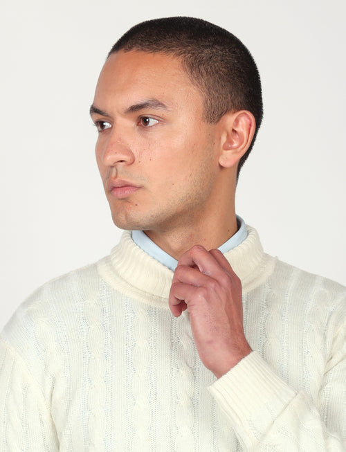 Dolcevita a trecce in lambswool |Colore:Panna