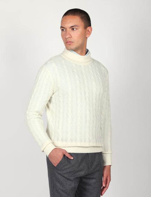 Dolcevita a trecce in lambswool |Colore:Panna