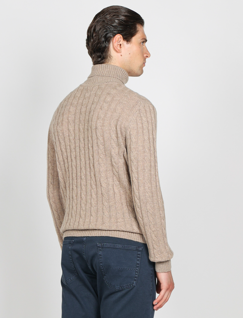 Dolcevita a trecce in lambswool |Colore:Beige