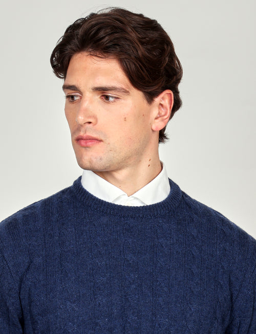 Maglia girocollo a trecce in lana lambswool |Colore:Bluette