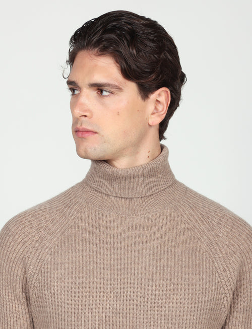 Dolcevita a costa inglesi in lana lambswool |Colore:Beige