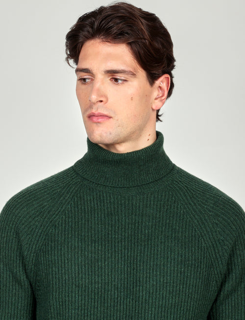 Dolcevita a costa inglesi in lana lambswool |Colore:Verde inglese
