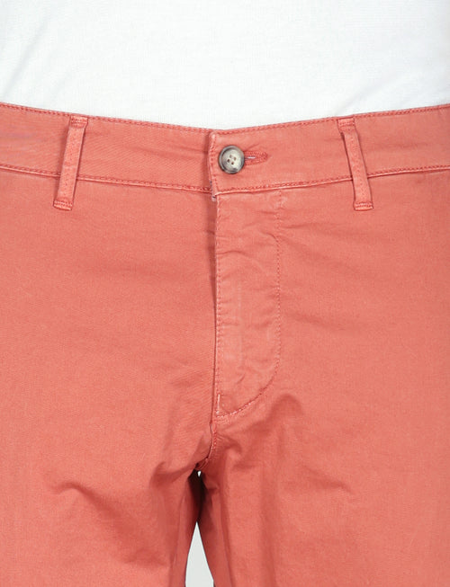 Pantaloni in gabardine di cotone stretch |Colore:Corallo
