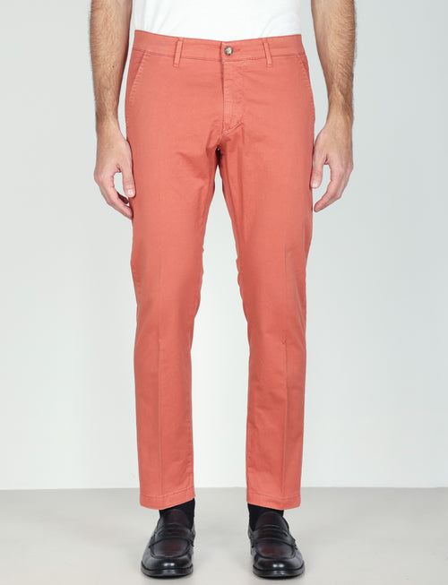 Pantaloni in gabardine di cotone stretch |Colore:Corallo