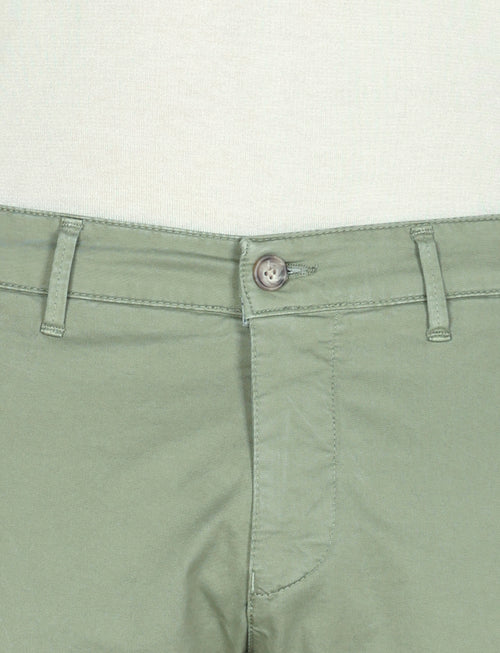 Pantaloni in gabardine di cotone stretch |Colore:Edera