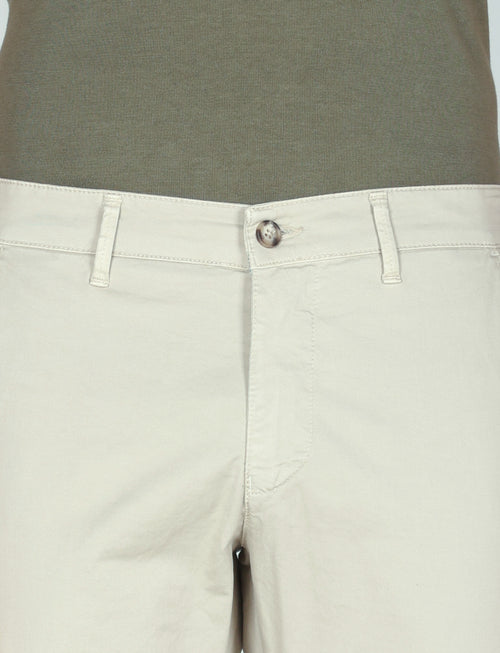 Pantaloni in gabardine di cotone stretch |Colore:Sabbia