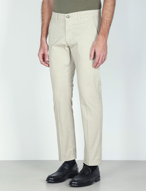 Pantaloni in gabardine di cotone stretch |Colore:Sabbia