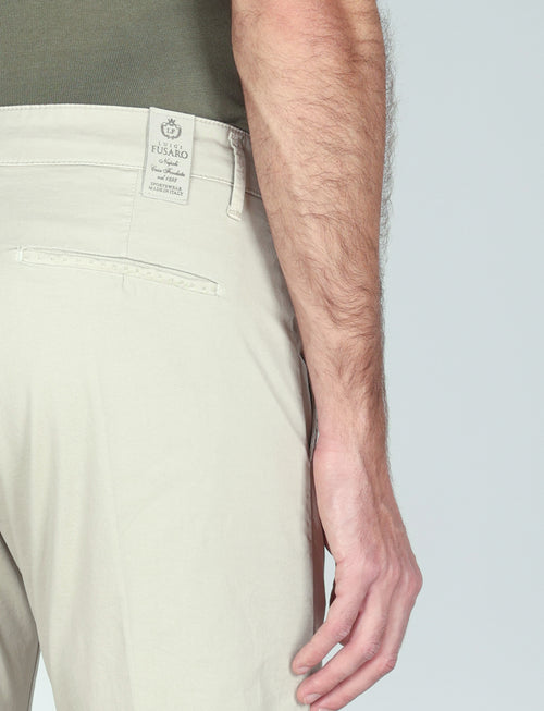 Pantaloni in gabardine di cotone stretch |Colore:Sabbia