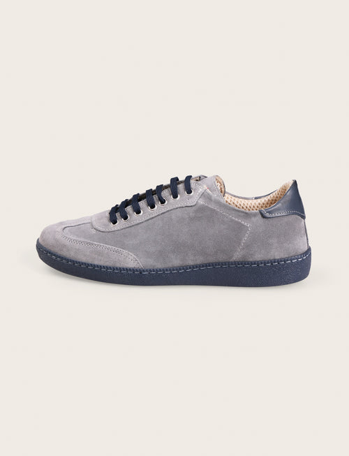 Sneakers in camoscio con suola in gomma_Luigi Fusaro