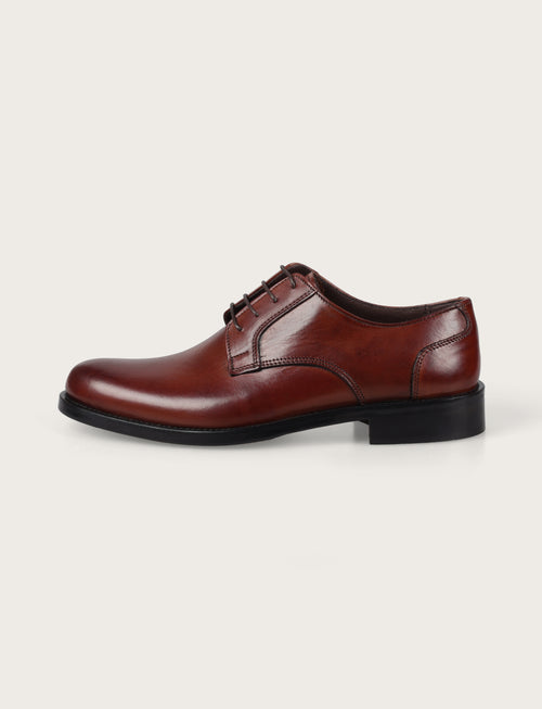 Scarpe derby in pelle liscia con lacci