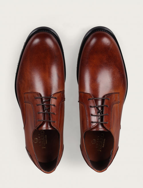 Scarpe derby in pelle liscia con lacci