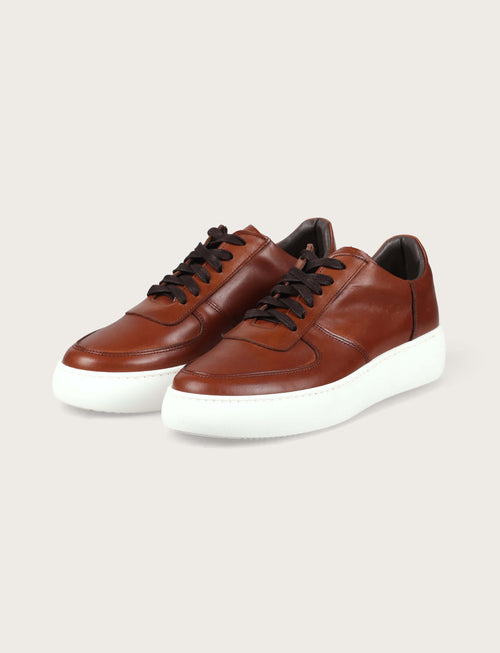 Sneakers in pelle casual con suola in gomma_Luigi Fusaro