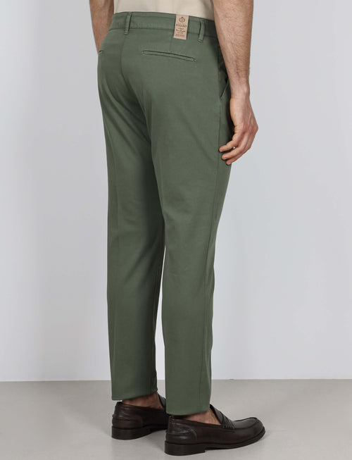 Pantaloni con pinces in cotone elasticizzato_Luigi Fusaro
