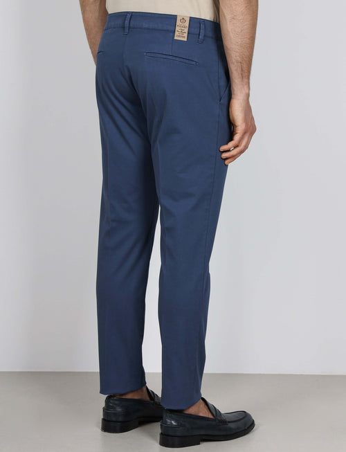 Pantaloni con pinces in cotone elasticizzato_Luigi Fusaro
