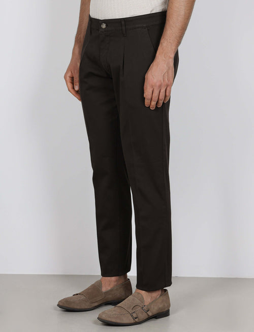 Pantaloni con pinces in cotone elasticizzato_Luigi Fusaro