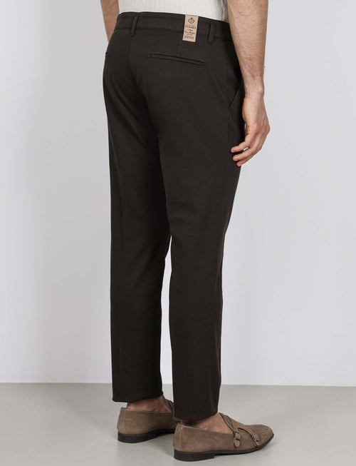 Pantaloni con pinces in cotone elasticizzato_Luigi Fusaro