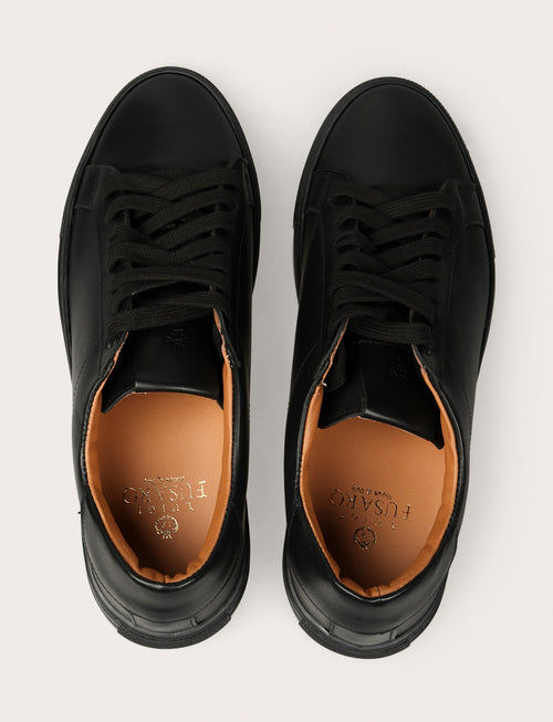 Sneakers in pelle crust |Colore:Nero