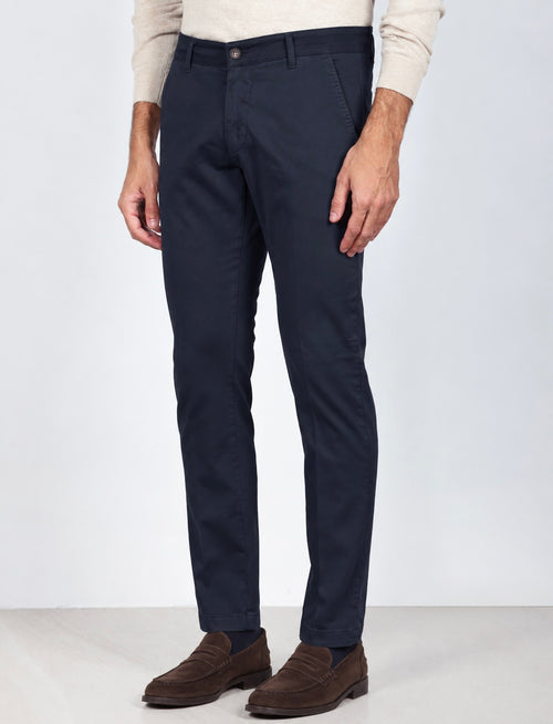 Pantaloni chino in cotone gabardine |Colore:Blu