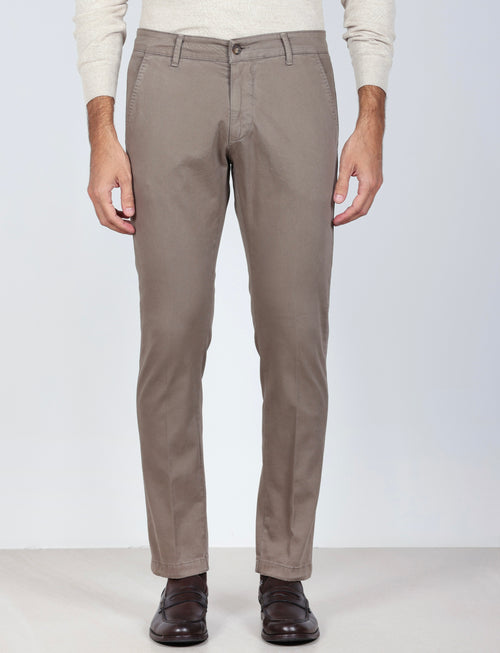 Pantaloni chino in cotone gabardine |Colore:Fango