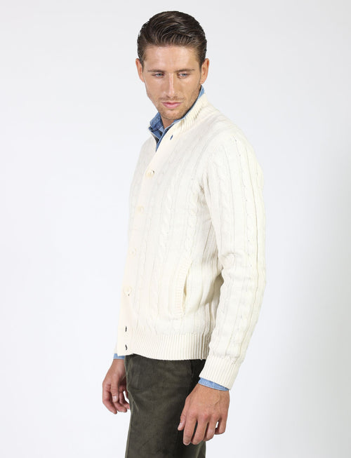 Cardigan con bottoni a trecce