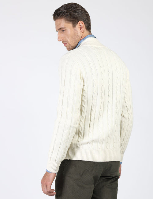 Cardigan con bottoni a trecce