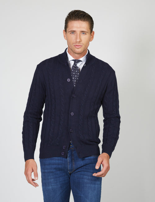 Cardigan con bottoni a trecce