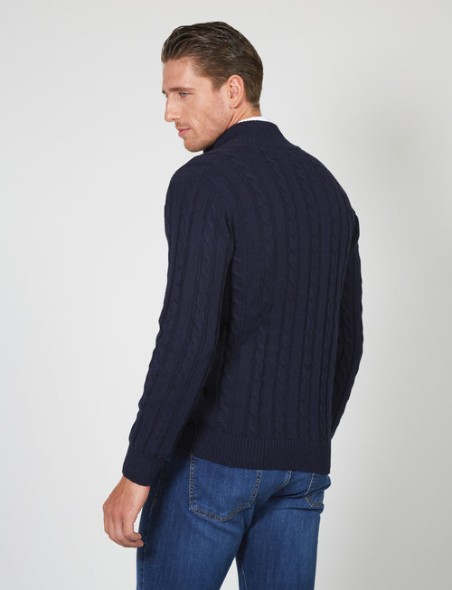 Cardigan con bottoni a trecce