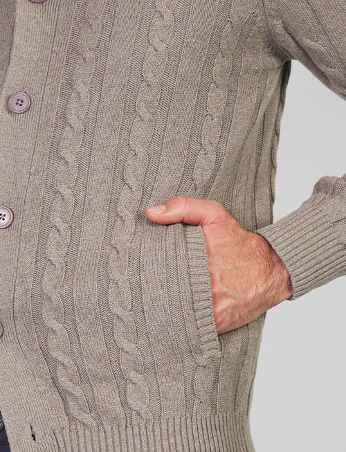 Cardigan con bottoni a trecce