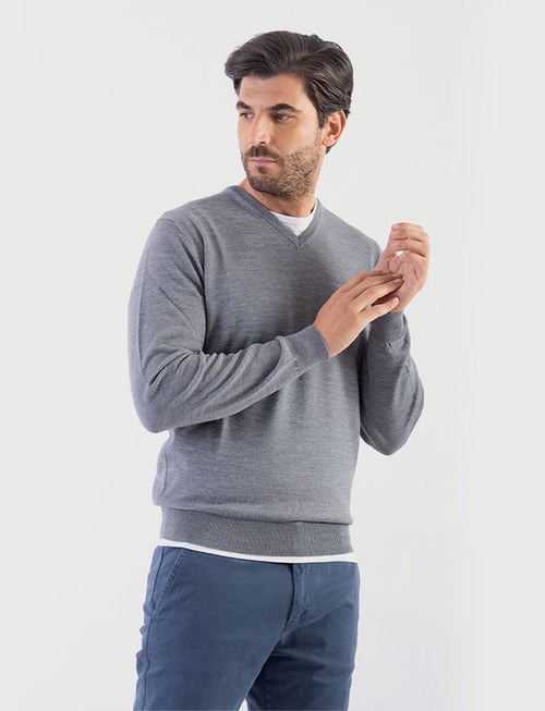 V-neck sweater in wool blend