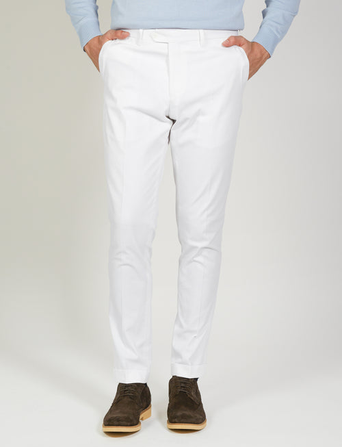 Pantaloni tinta unita in cotone stretch