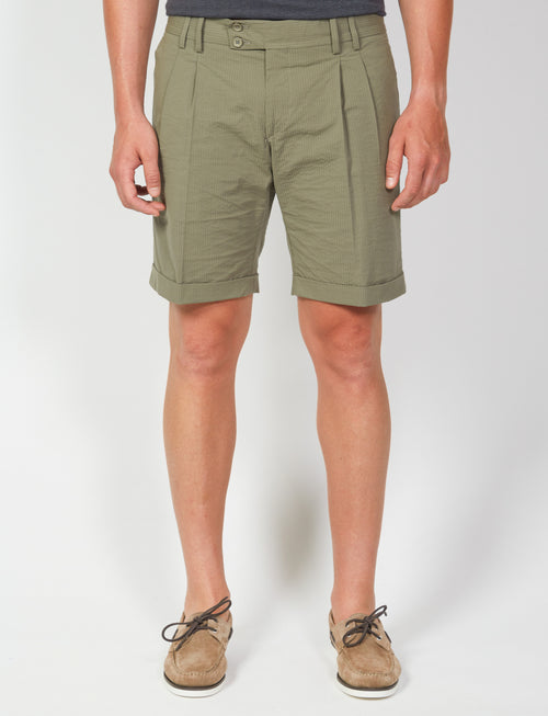 Bermuda in cotone goffrato con pinces