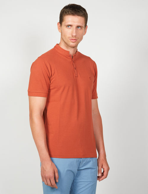Polo basica con collo coreano