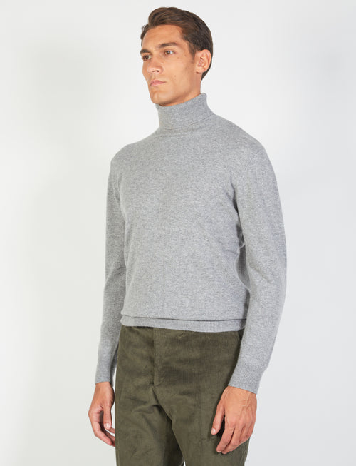 Cashmere turtleneck sweater 