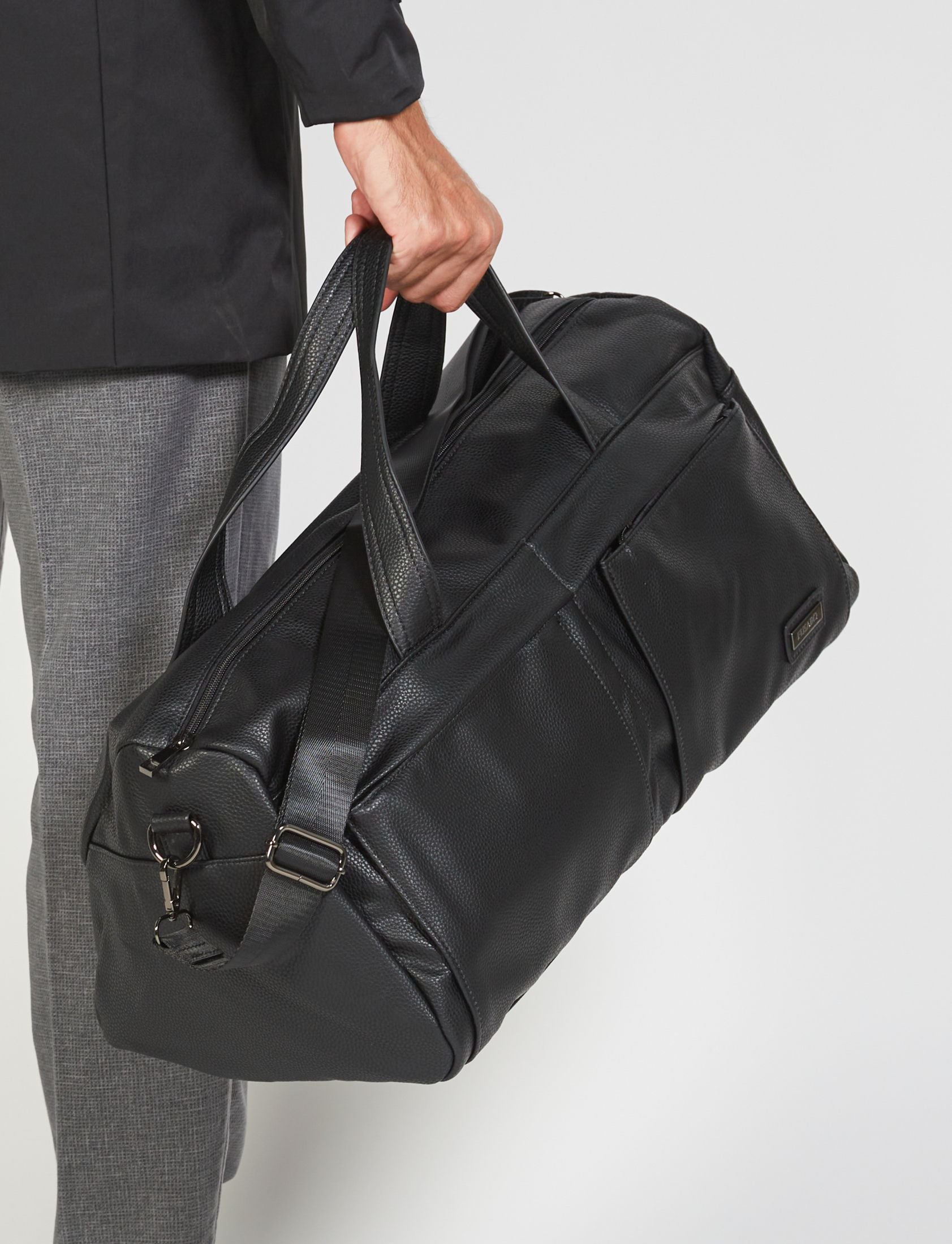 ソル[SEORU] flers veru bag Ｌサイズ Eco-leather duffel bag with adjustable shoulder strap | Luigi Fusaro