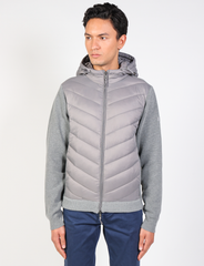 Maglia trapuntata con cappuccio