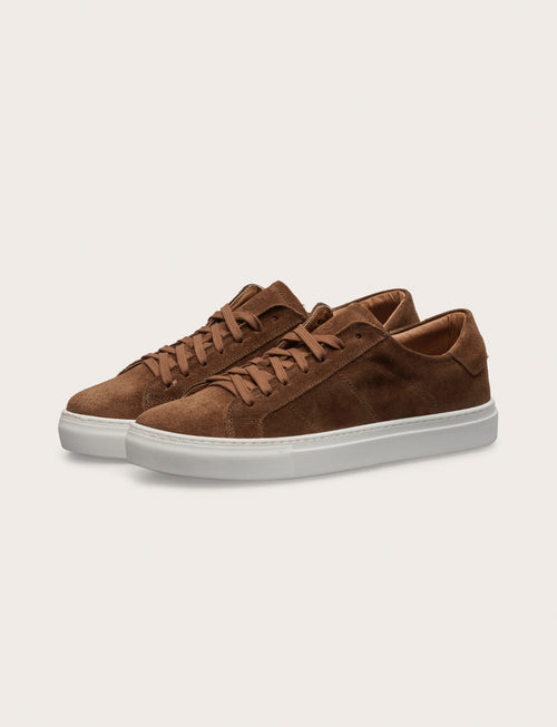 Sneakers in pelle scamosciata con cuciture