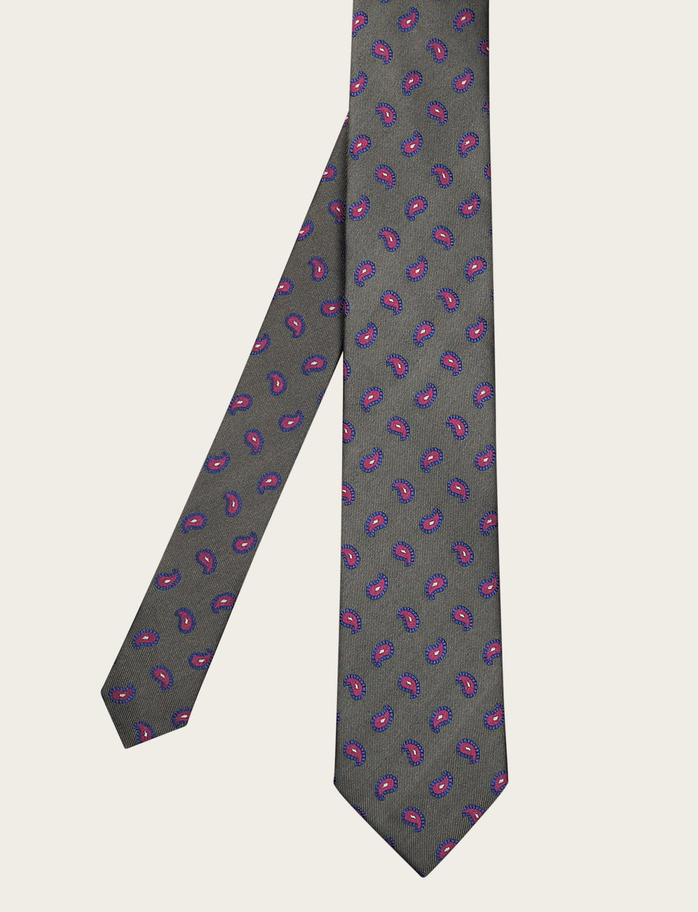 Silk tie with paisley pattern 