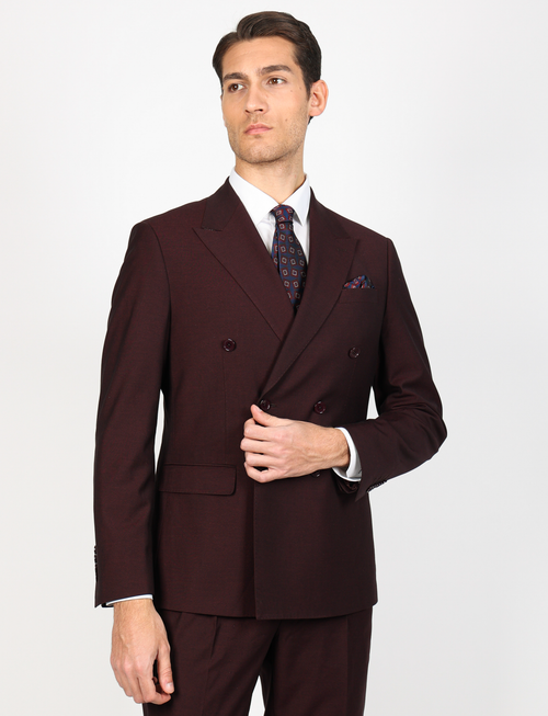 Abito doppiopetto con revers classico