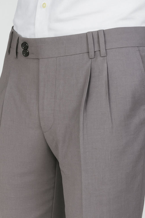 Abito doppiopetto con revers classico