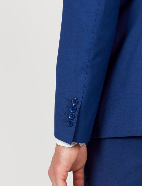 Abito doppiopetto con revers classico