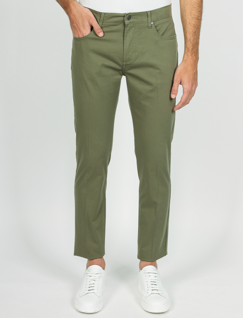 Pantaloni cinque tasche in raso di cotone